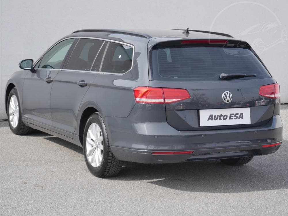 2015 Volkswagen PASSAT - 16