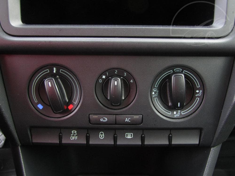 2013 Škoda RAPID - 12