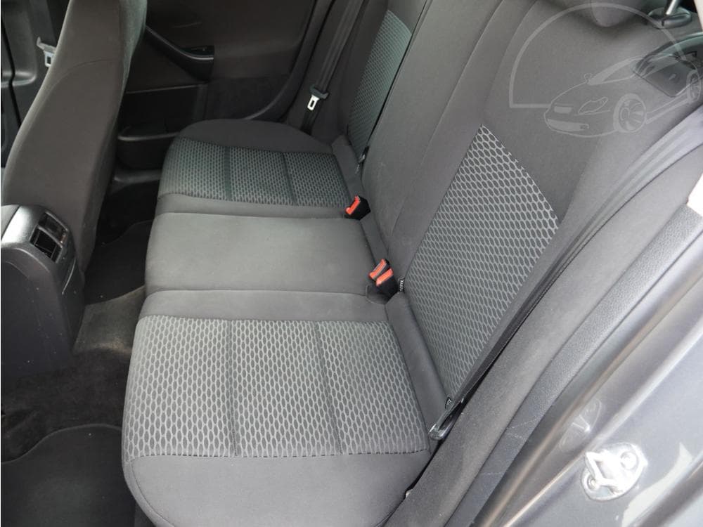 2013 Volkswagen GOLF - 10