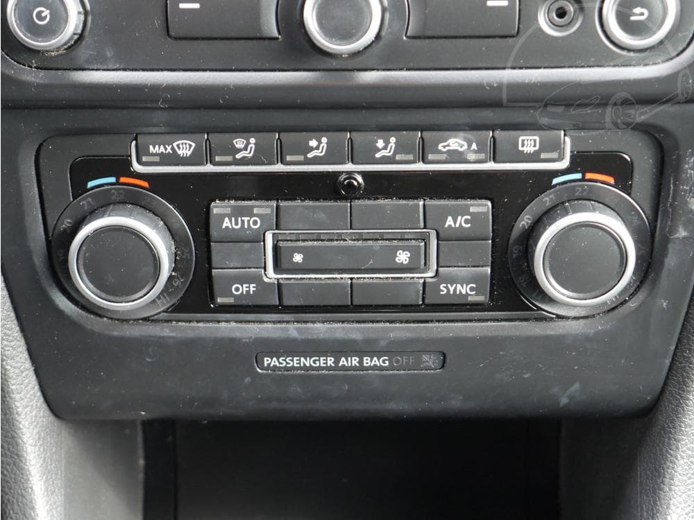 2013 Volkswagen GOLF - 13