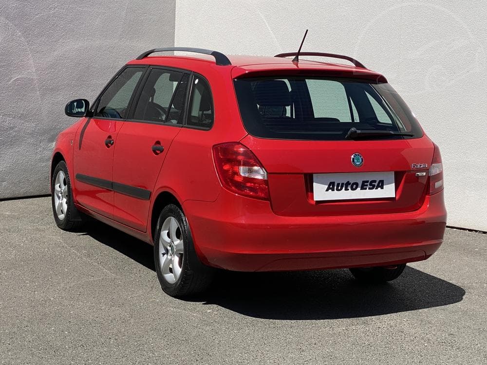 2011 Škoda FABIA - 11