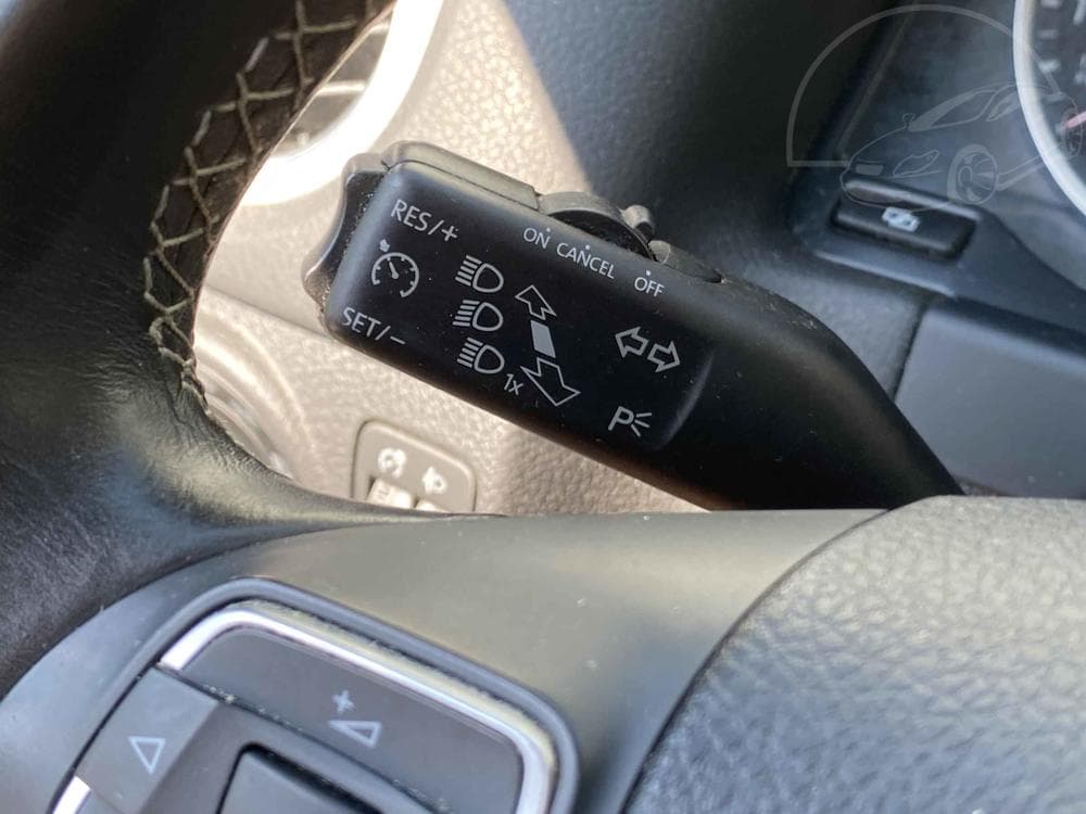 2011 Volkswagen TIGUAN - 13