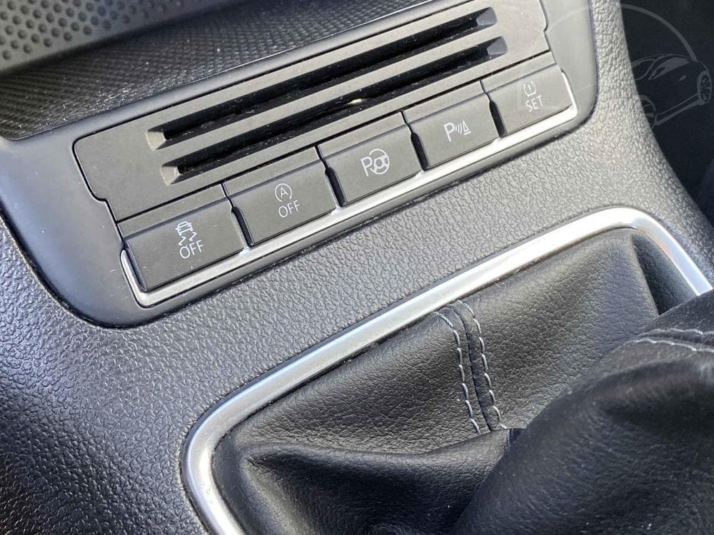 2011 Volkswagen TIGUAN - 14
