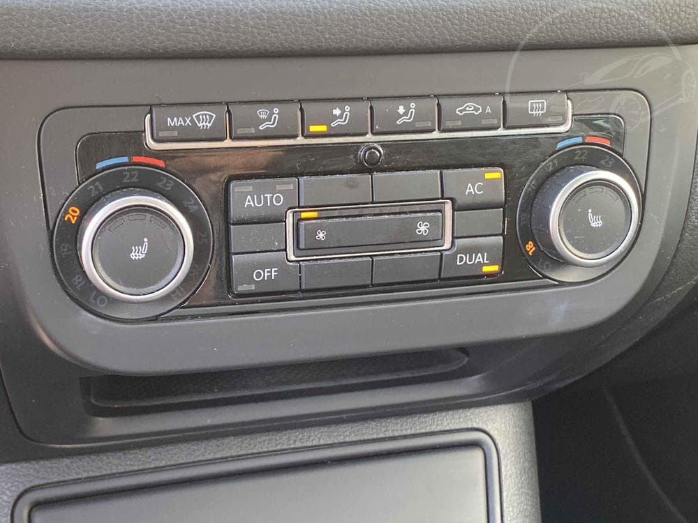 2011 Volkswagen TIGUAN - 15