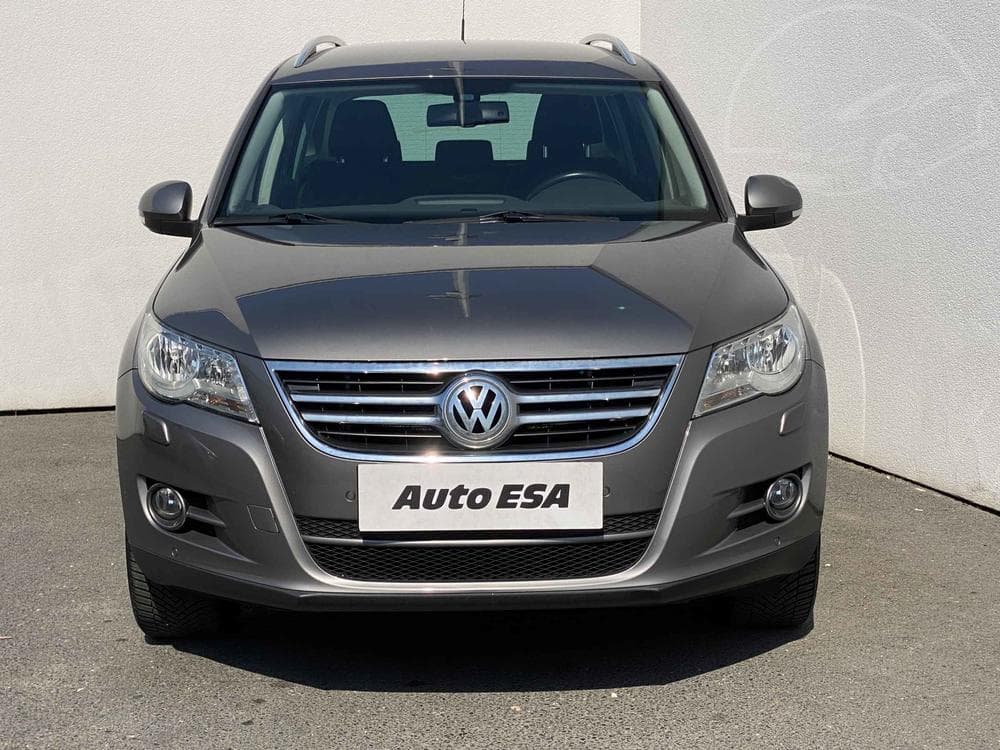 2011 Volkswagen TIGUAN - 2