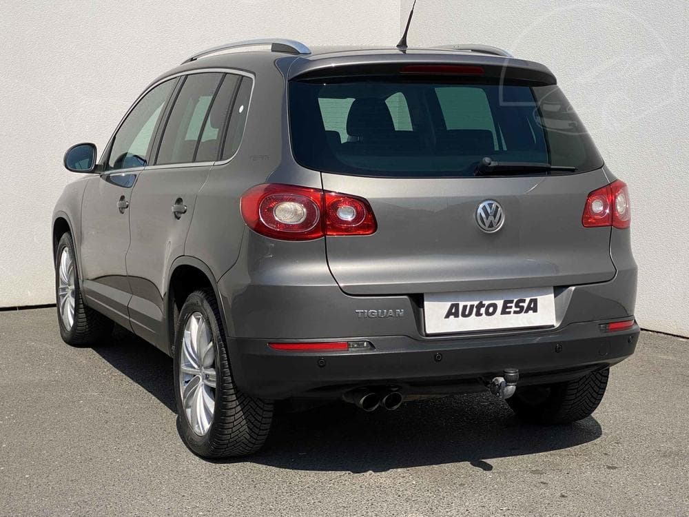 2011 Volkswagen TIGUAN - 6