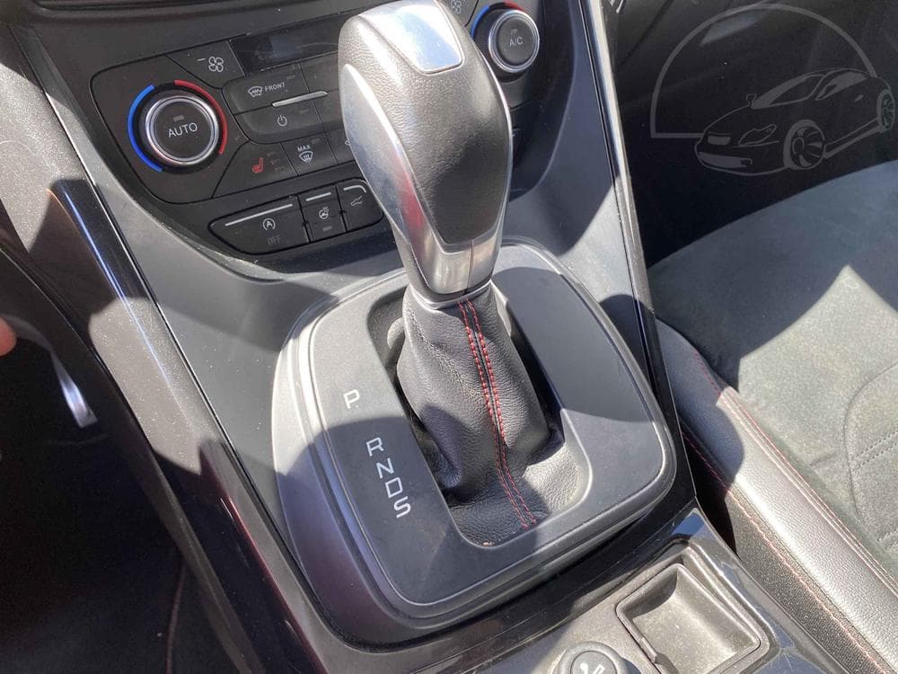 2019 Ford KUGA - 16