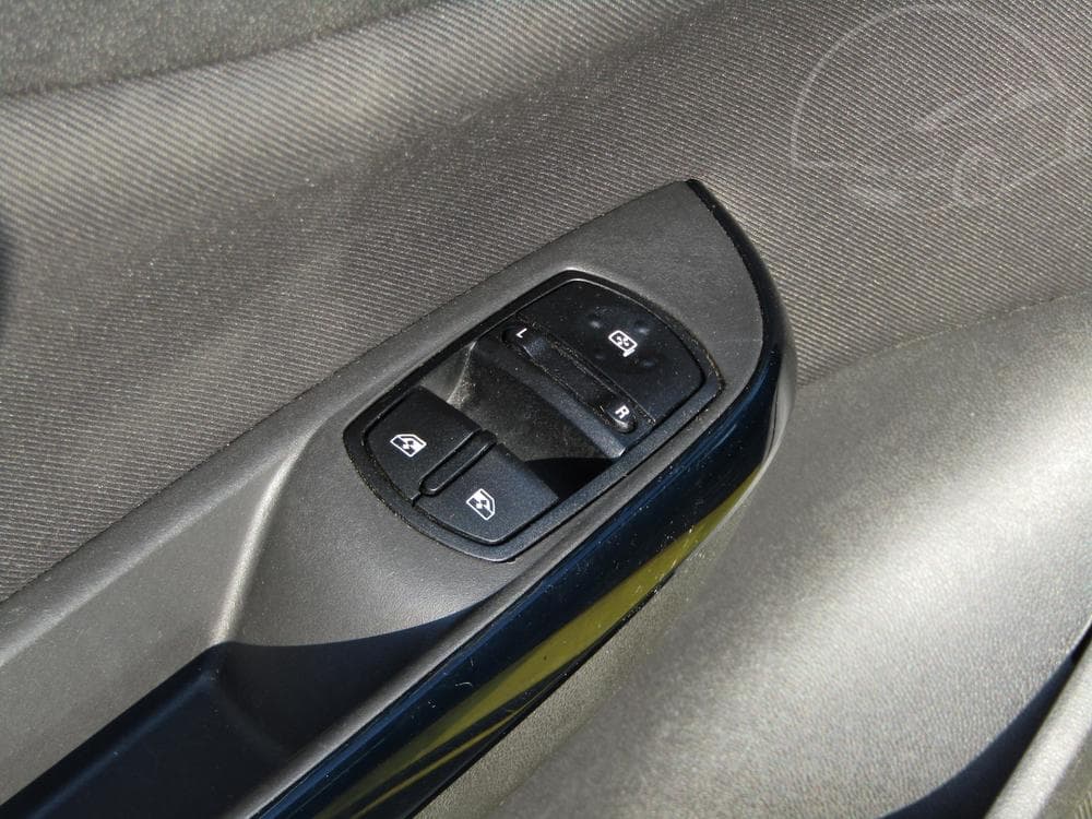2016 Opel CORSA - 11