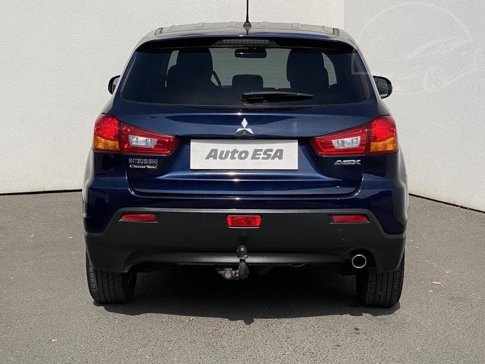 2010 Mitsubishi ASX - 9