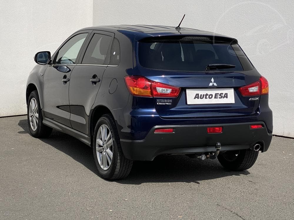 2010 Mitsubishi ASX - 11