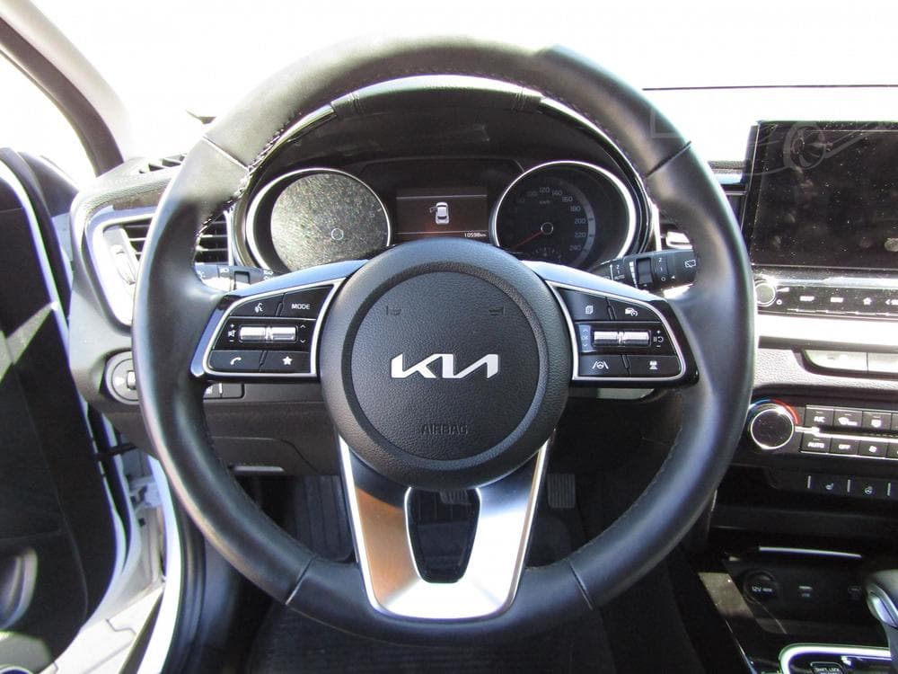 2023 Kia XCEED - 35