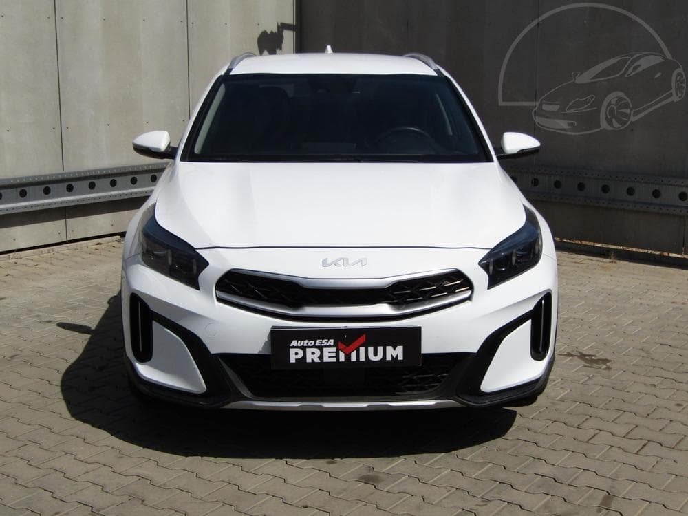 2023 Kia XCEED - 3