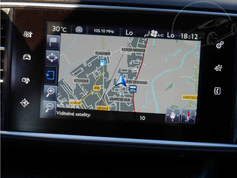2015 Peugeot 308 - 13
