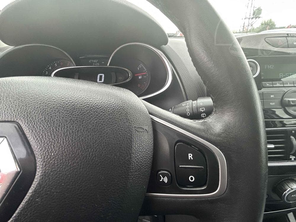 2016 Renault CLIO - 16