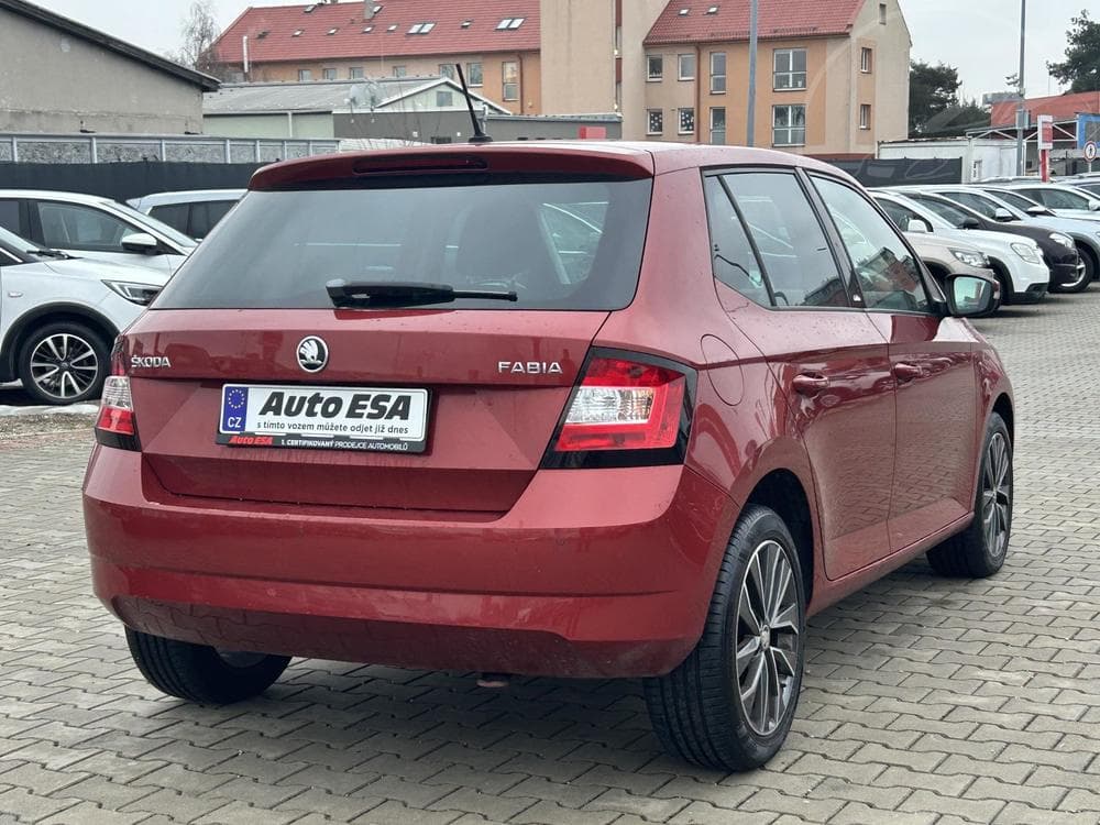 2015 Škoda FABIA - 7