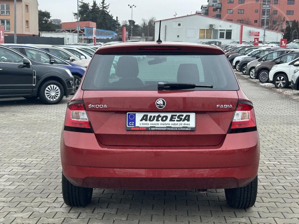 2015 Škoda FABIA - 9