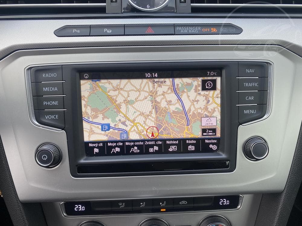 2016 Volkswagen PASSAT - 91