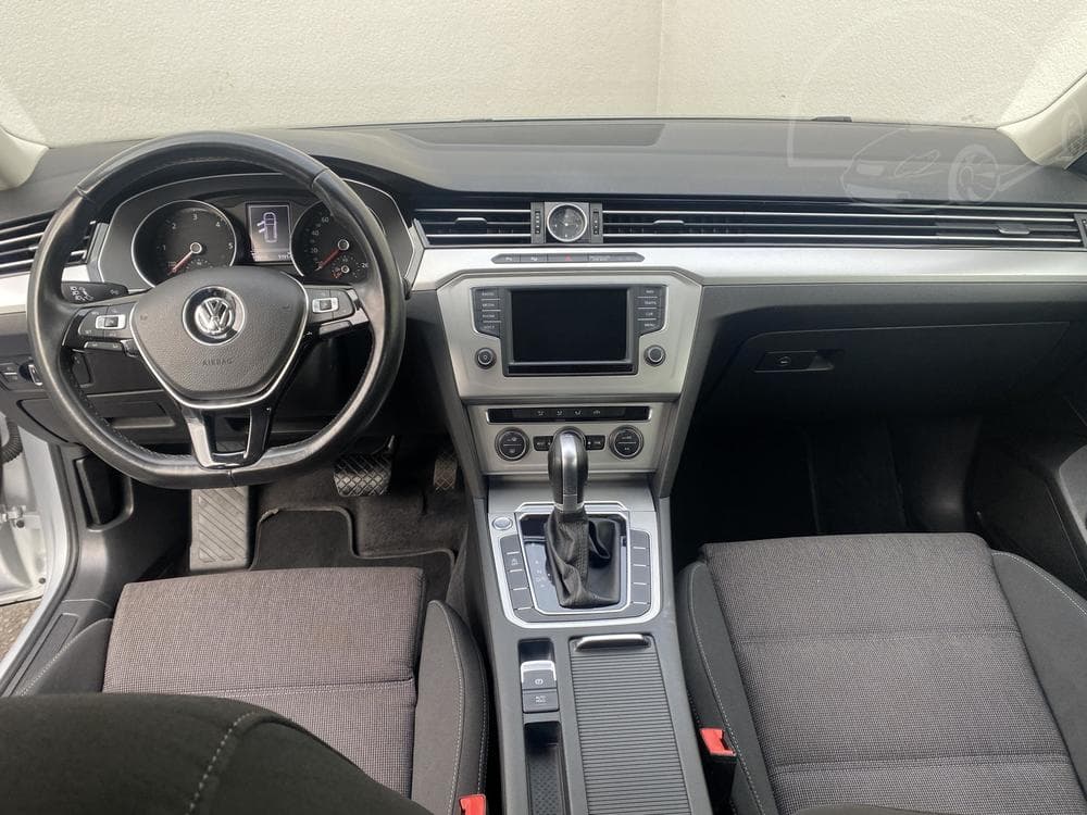 2016 Volkswagen PASSAT - 36