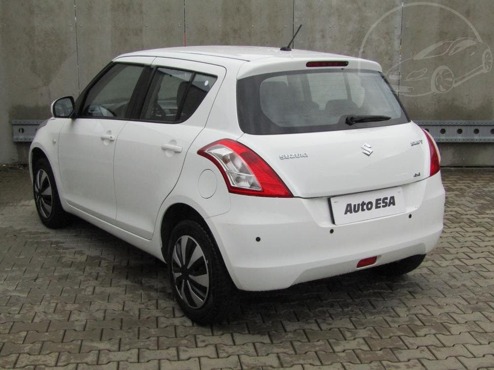 2016 Suzuki SWIFT - 11