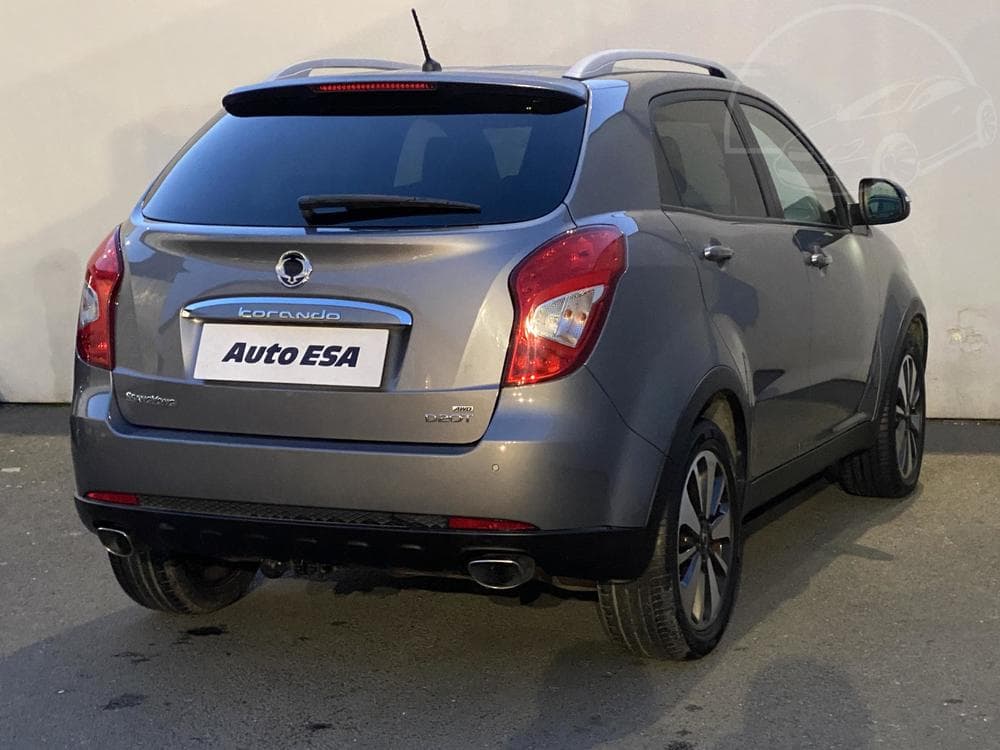 2015 SsangYong KORANDO - 4