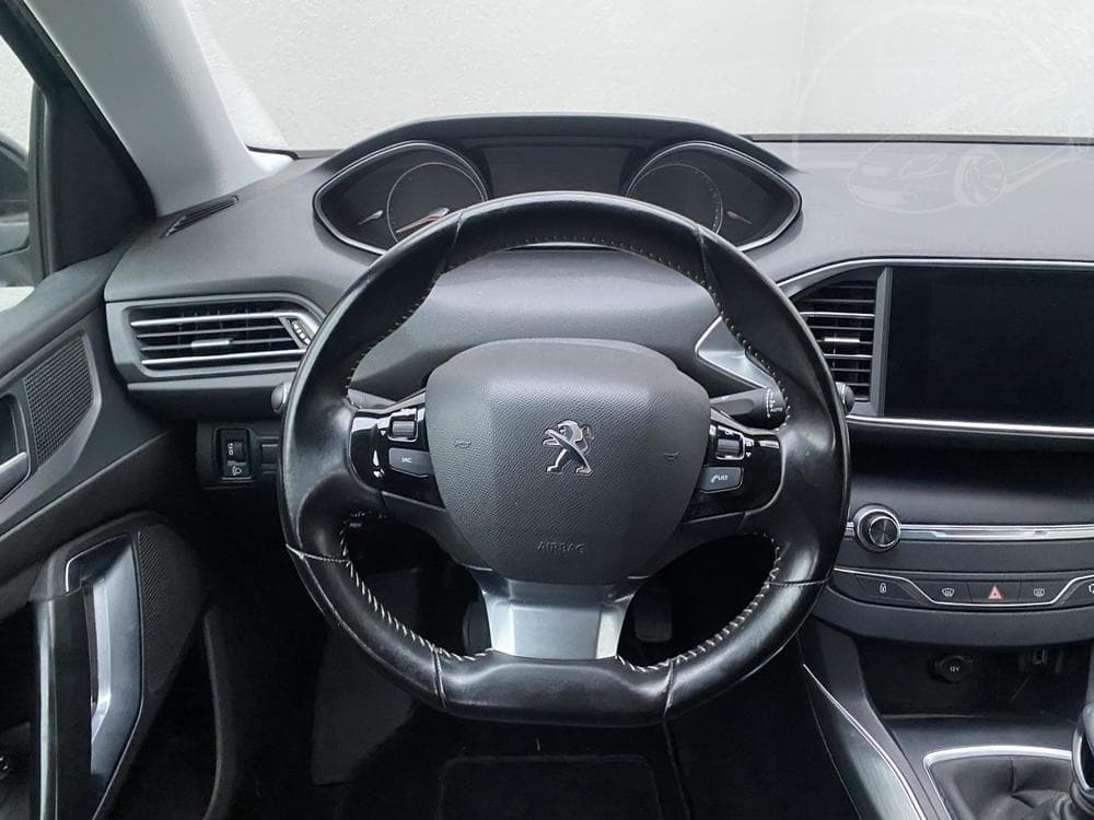 2019 Peugeot 308 - 11