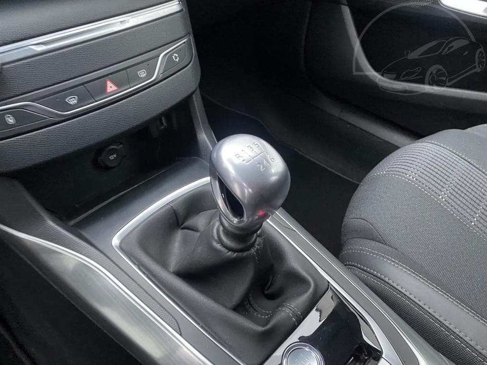 2019 Peugeot 308 - 15