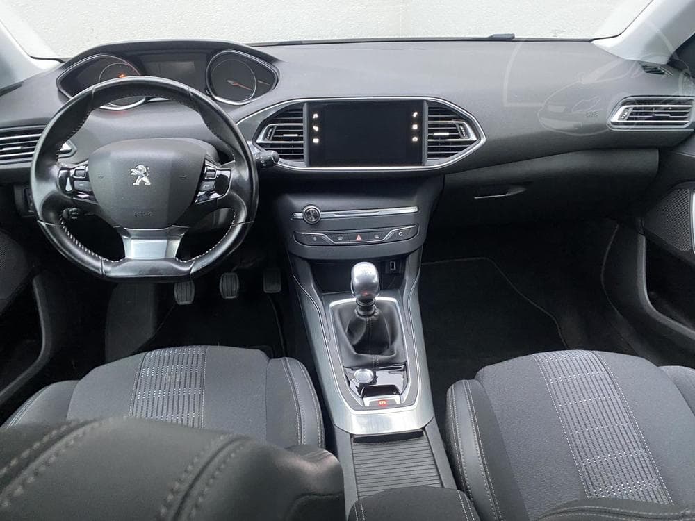 2019 Peugeot 308 - 8