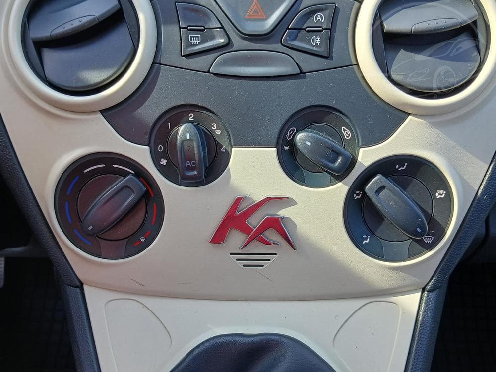 2012 Ford KA - 12