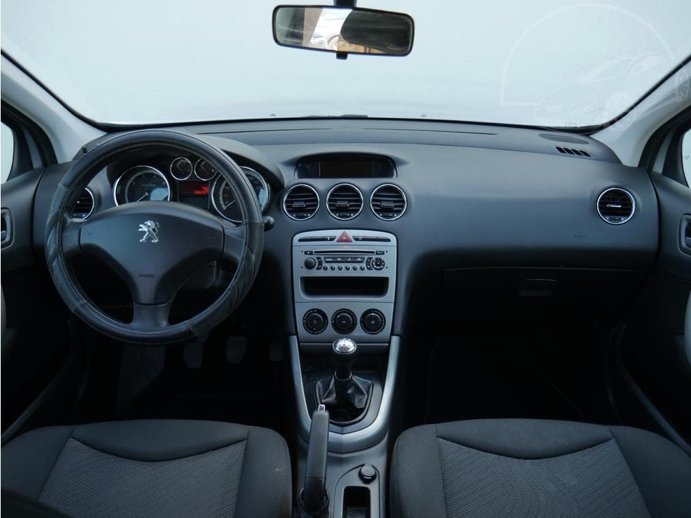 2012 Peugeot 308 - 8