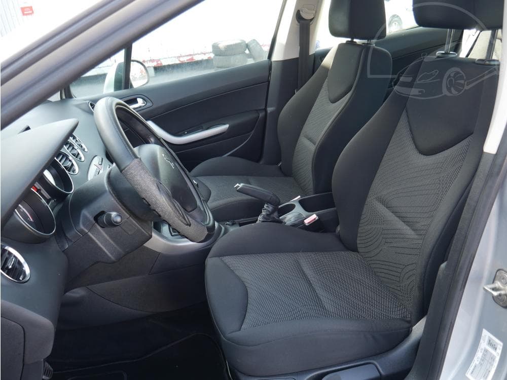 2012 Peugeot 308 - 9