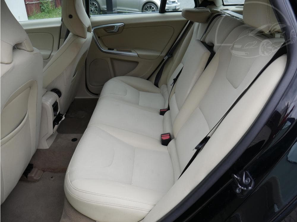 2011 Volvo V60 - 10