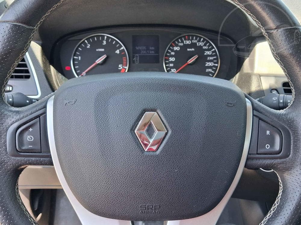 2013 Renault LAGUNA - 16