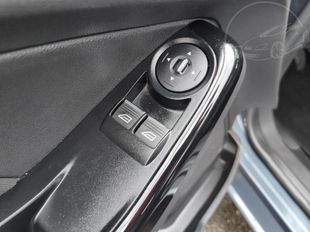 2014 Ford FIESTA - 13