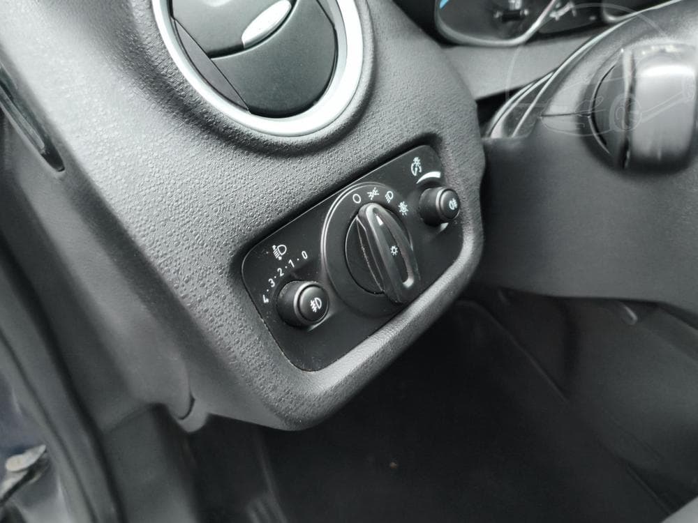 2014 Ford FIESTA - 15