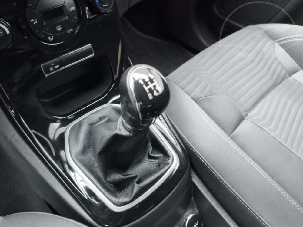 2014 Ford FIESTA - 16