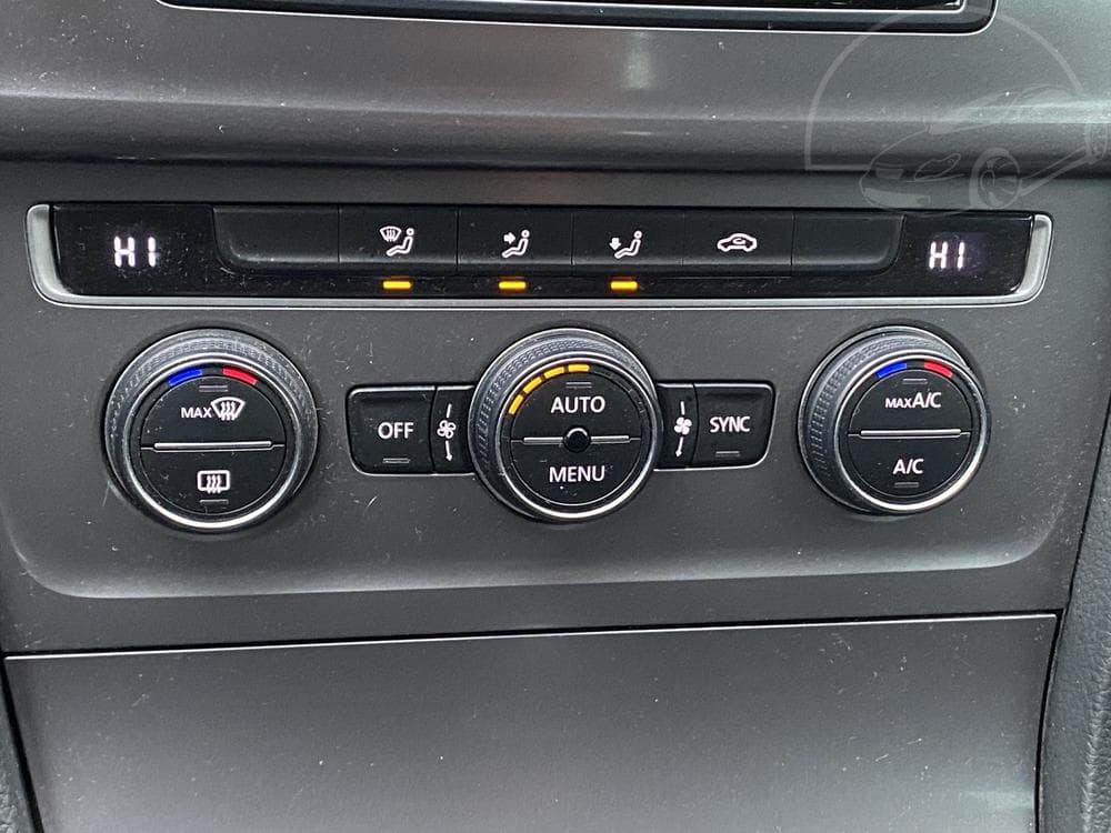 2016 Volkswagen Golf - 14