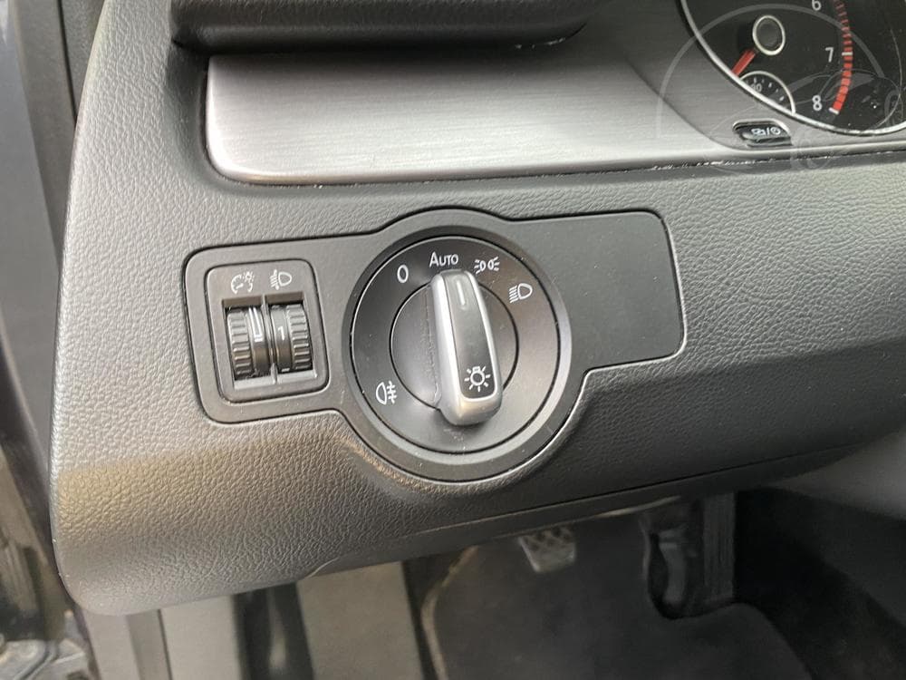 2014 Volkswagen PASSAT - 29