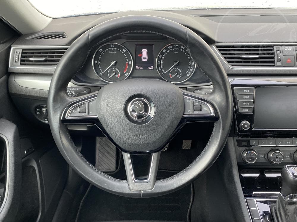 2015 Škoda SUPERB - 40