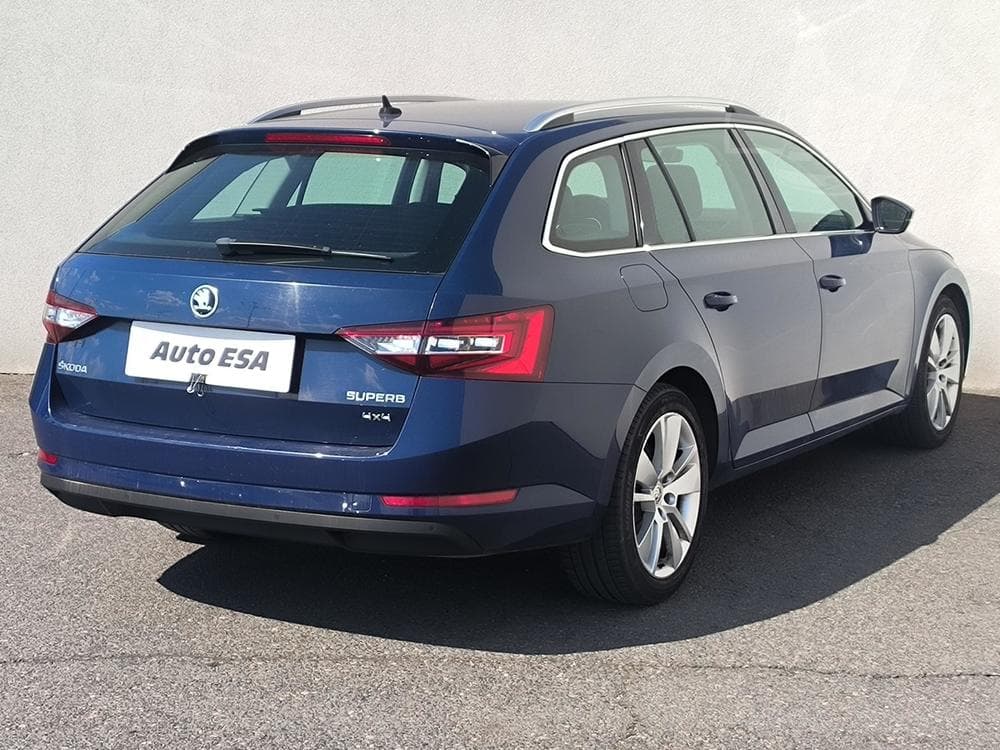 2015 Škoda SUPERB - 10