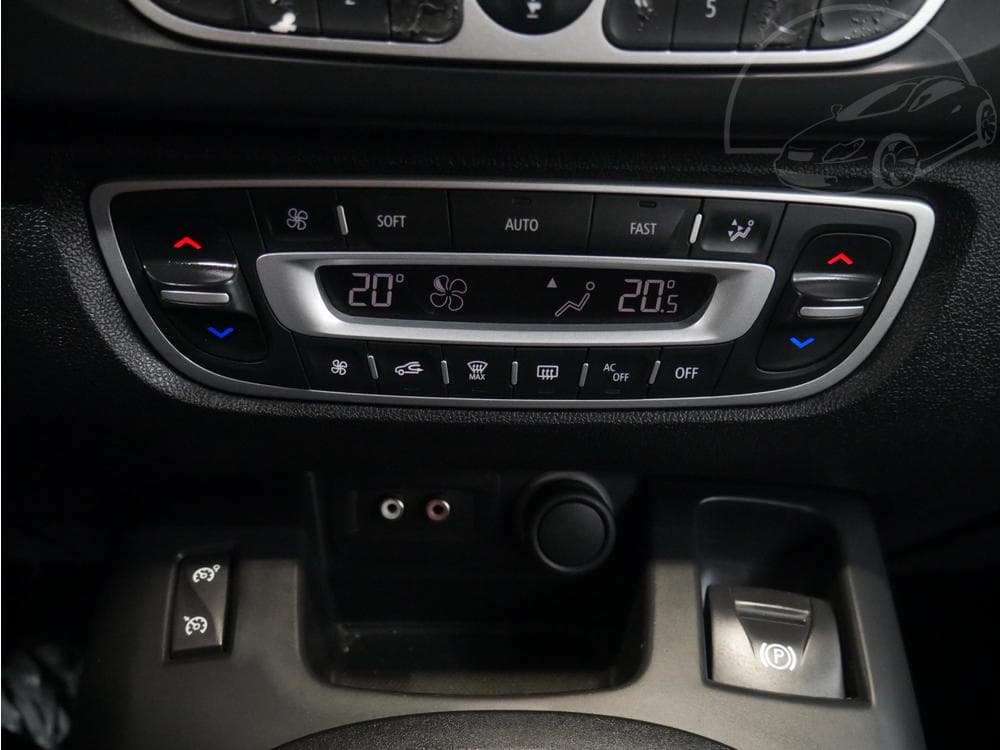 2010 Renault SCENIC - 17