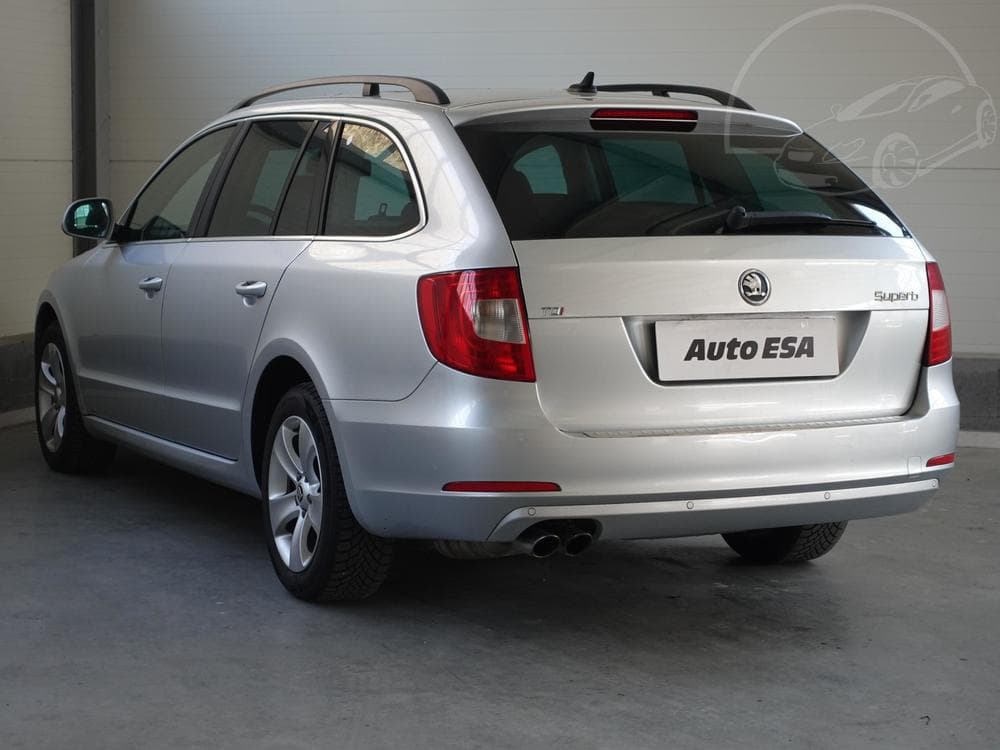 2012 Škoda SUPERB - 11