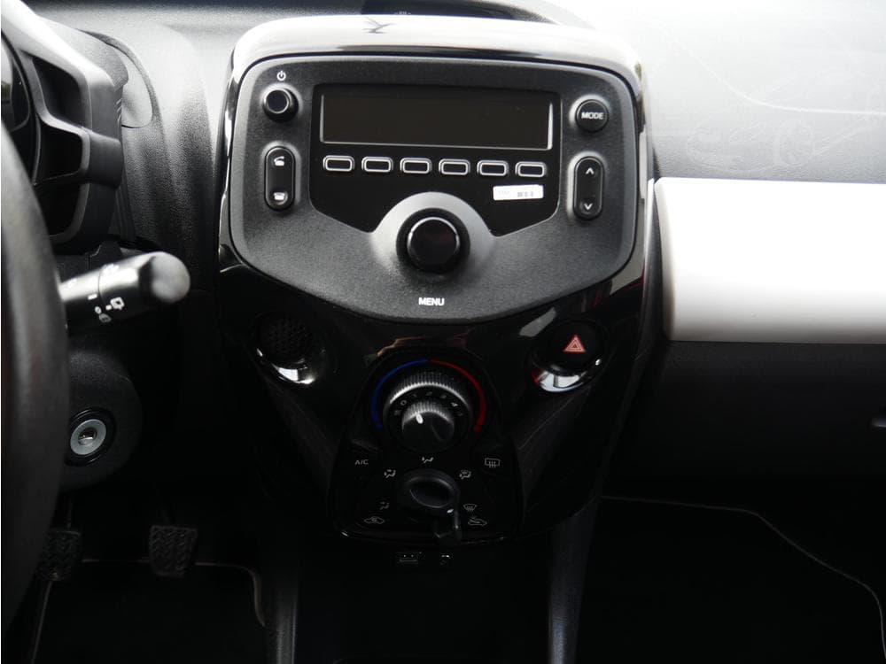 2018 Peugeot 108 - 11