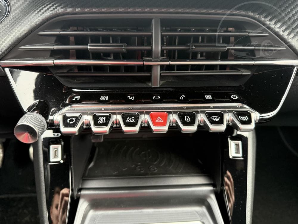 2020 Peugeot 208 - 20