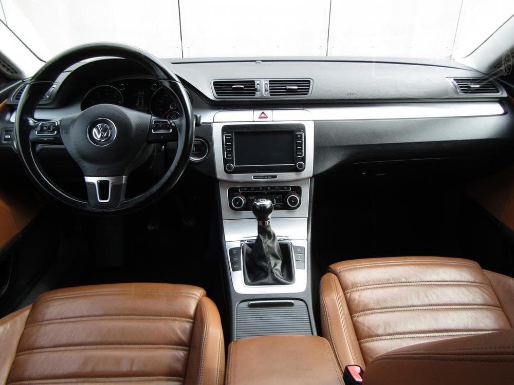 2009 Volkswagen PASSAT - 8