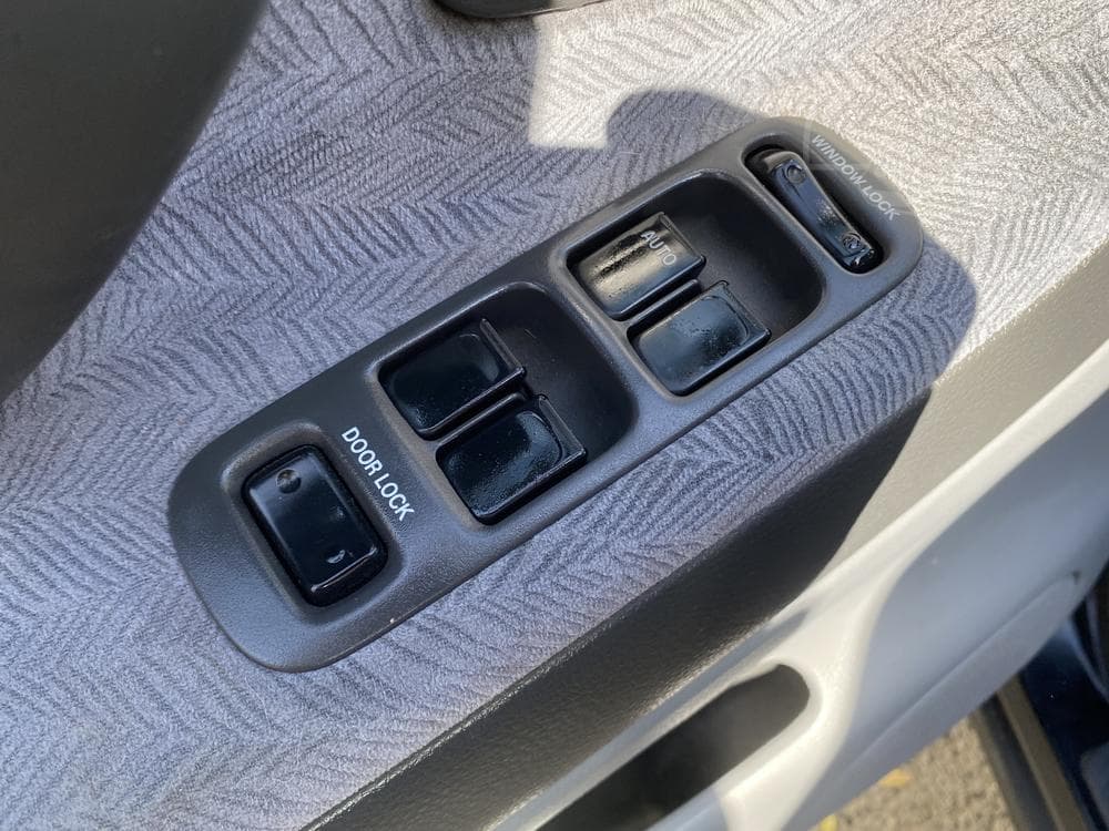 2002 Suzuki LIANA - 25