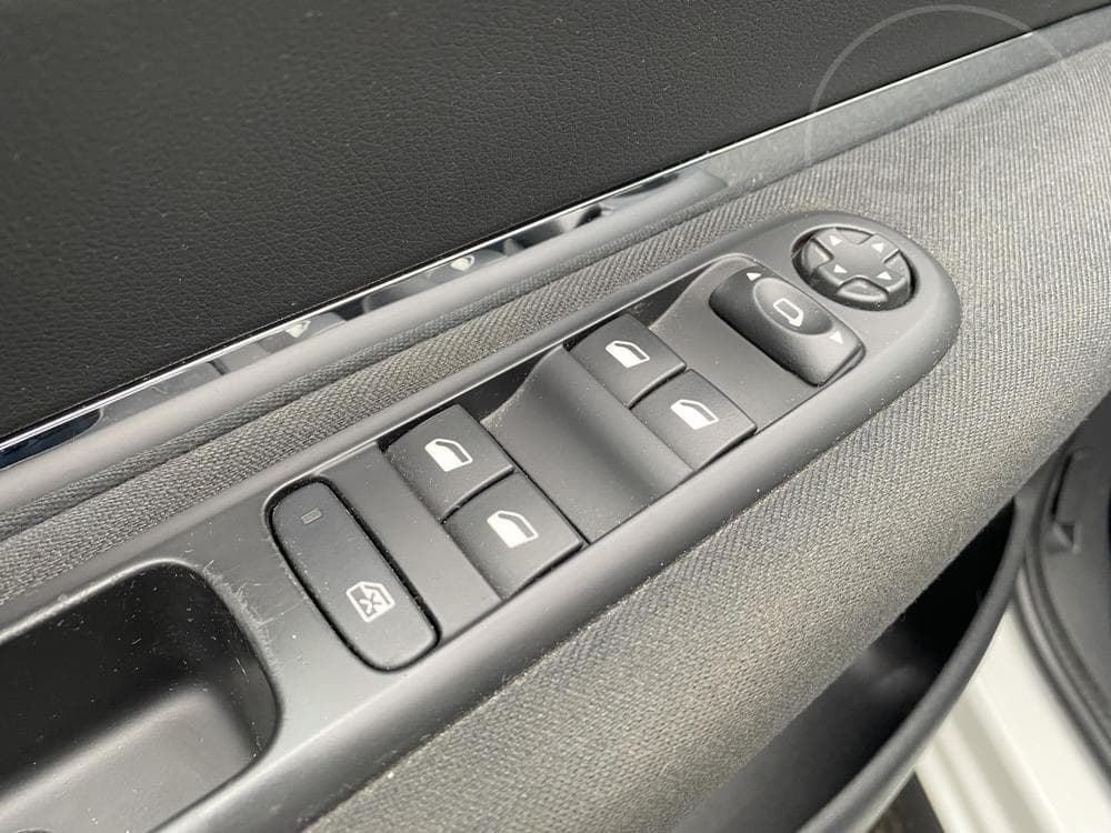 2016 Peugeot 3008 - 25