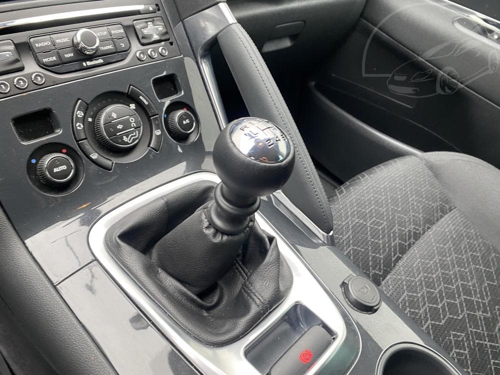 2016 Peugeot 3008 - 31