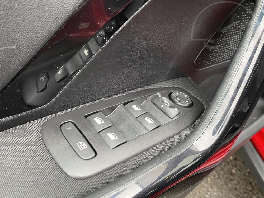 2019 Peugeot 2008 - 13