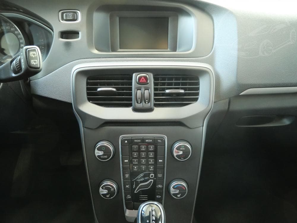 2018 Volvo V40 - 13