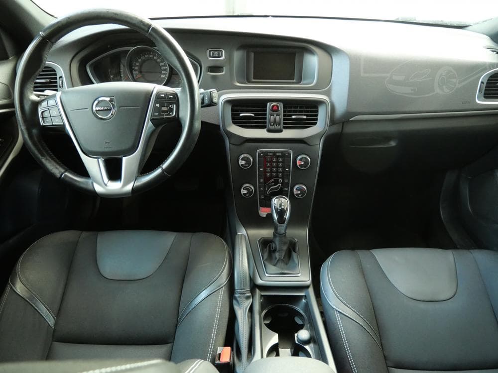 2018 Volvo V40 - 8